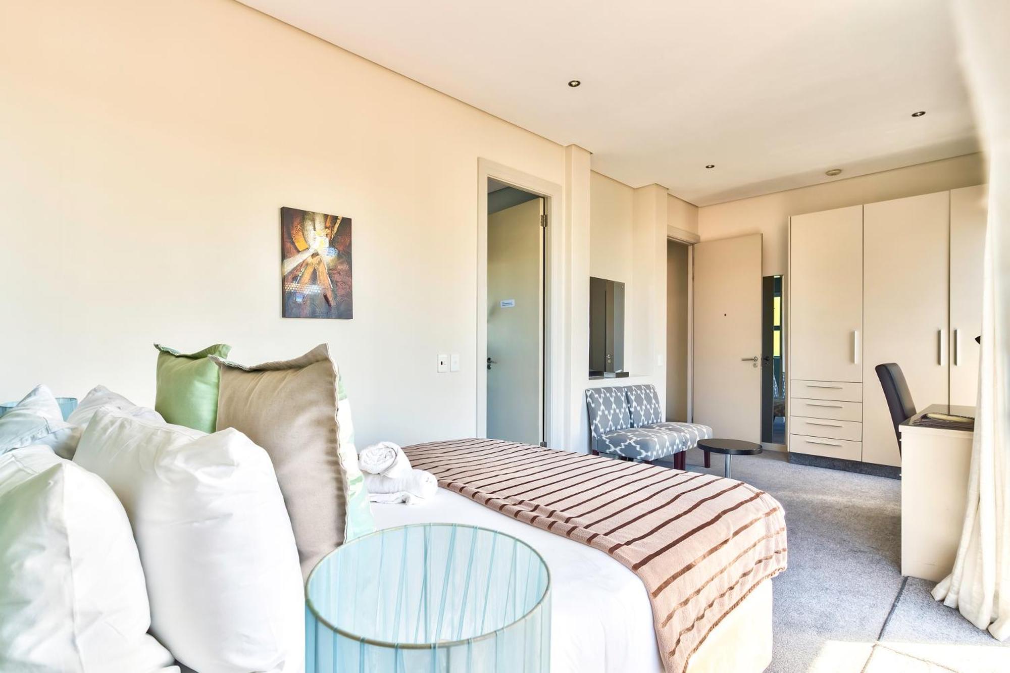 The One 8 Hotel In Green Point - Solar Power Cape Town Exterior foto